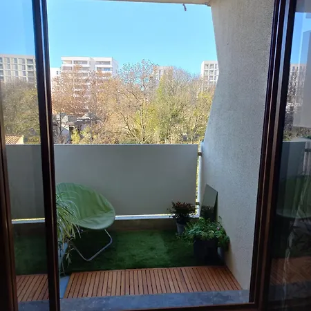 Avec Balcon Et Parking Апартаменты *