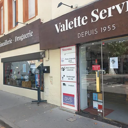 Avec Balcon Et Parking Apartman